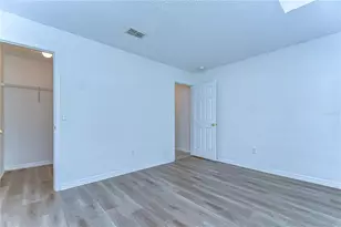 18303 Elmhurst Ln, Tampa, FL 33647 - Photo 6