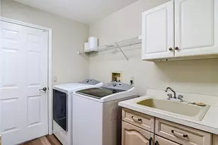 2102 Laindale Pl, Valrico, FL 33596 - Photo 52