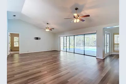 2102 Laindale Place, Valrico, FL 33596 - Photo 8