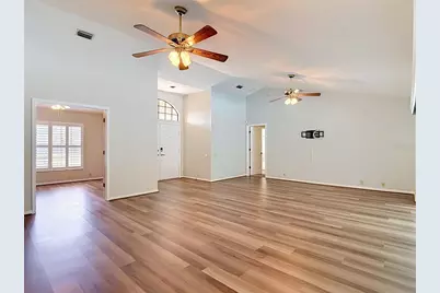 2102 Laindale Place, Valrico, FL 33596 - Photo 10