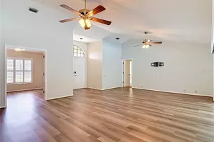 2102 Laindale Pl, Valrico, FL 33596 - Photo 10