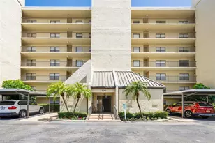 3300 Cove Cay Dr, Clearwater, FL 33760 - Photo 2