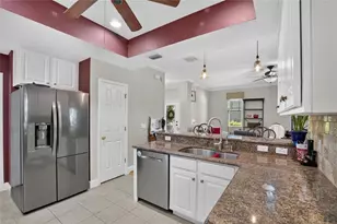 822 Lumsden Reserve Dr, Brandon, FL 33511 - Photo 14