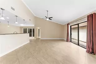 13721 Lazy Oak Dr, Tampa, FL 33613 - Photo 6