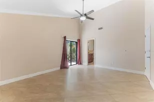 13721 Lazy Oak Dr, Tampa, FL 33613 - Photo 14