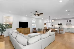 213 W Elm St, Tampa, FL 33604 - Photo 2