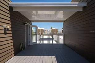 339 8th St N, Saint Petersburg, FL 33701 - Photo 24