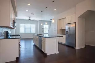 339 8th St N, Saint Petersburg, FL 33701 - Photo 6