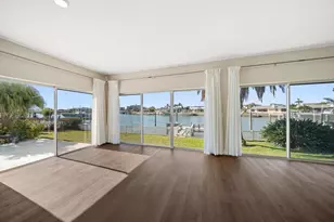 878 Harbor Is, Clearwater Beach, FL 33767 - Photo 18