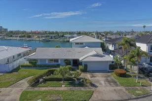 878 Harbor Is, Clearwater Beach, FL 33767 - Photo 12