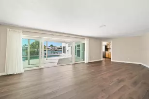 878 Harbor Is, Clearwater Beach, FL 33767 - Photo 6