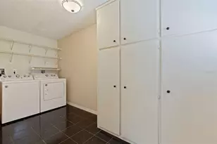 8140 Terrace Garden Dr, Saint Petersburg, FL 33709 - Photo 24