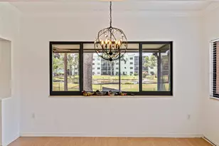 8140 Terrace Garden Dr, Saint Petersburg, FL 33709 - Photo 16