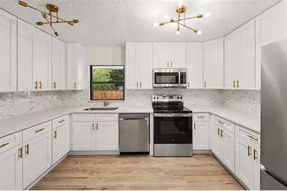 2850 59th Avenue N, Saint Petersburg, FL 33714 - Photo 2