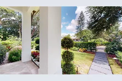 1068 19th Avenue N, Saint Petersburg, FL 33704 - Photo 4