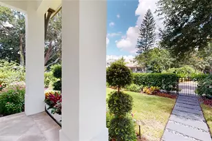 1068 19th Ave N, Saint Petersburg, FL 33704 - Photo 4