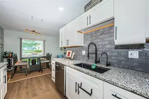 2735 Sherbrooke Ln, Palm Harbor, FL 34684 - Photo 20
