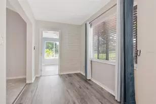 303 Barstow Ct, Sun City Center, FL 33573 - Photo 16