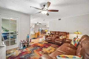 8350 Savannah Trace Cir, Tampa, FL 33615 - Photo 6