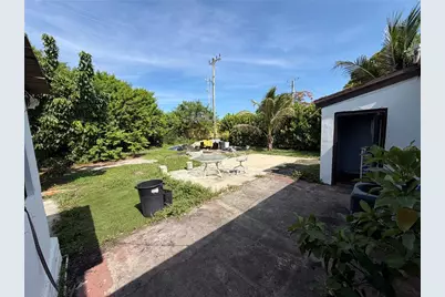 15331 NW 27th Place, Opa Locka, FL 33054 - Photo 18