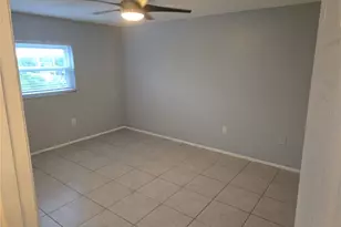 350 79th Ave N, Saint Petersburg, FL 33702 - Photo 8