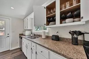 900 Beverly Ave, Largo, FL 33770 - Photo 12
