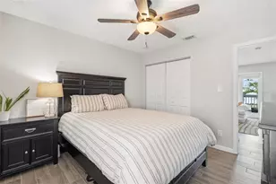 4725 Coquina Key Dr SE, Saint Petersburg, FL 33705 - Photo 18