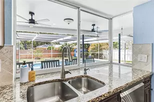14570 Tanglewood Dr, Largo, FL 33774 - Photo 12
