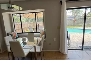 1912 Firethorn Ct, Brandon, FL 33511 - Photo 10