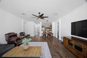 3015 Via Parma St, Plant City, FL 33566 - Photo 8