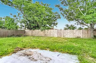 2036 Shannon Dr, Holiday, FL 34690 - Photo 32