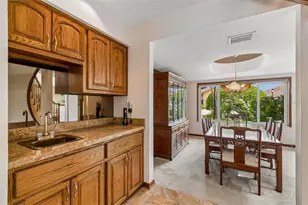 9815 Bay Island Dr, Tampa, FL 33615 - Photo 16