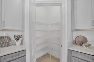 17206 Star Banks St, Wimauma, FL 33598 - Photo 14