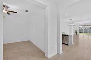 17206 Star Banks St, Wimauma, FL 33598 - Photo 10