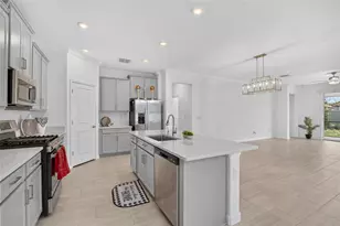 17206 Star Banks St, Wimauma, FL 33598 - Photo 12