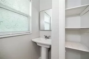 917 30th Ave N, Saint Petersburg, FL 33704 - Photo 12