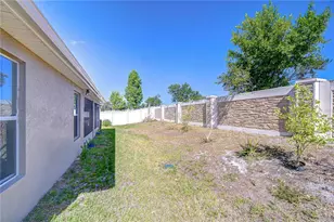 6731 Castle Green Pl, Zephyrhills, FL 33541 - Photo 4
