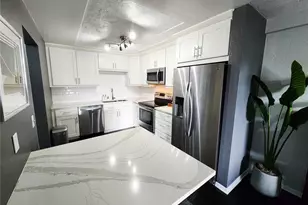 4651 1st St NE, Saint Petersburg, FL 33702 - Photo 4