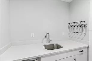 1332 W Gray St, Tampa, FL 33606 - Photo 8