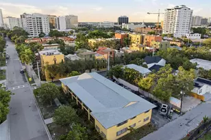 615 S Palm Ave, Sarasota, FL 34236 - Photo 1