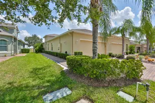 606 Chipper Dr, Sun City Center, FL 33573 - Photo 4