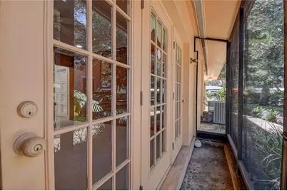 1247 Monticello Boulevard N, Saint Petersburg, FL 33703 - Photo 16