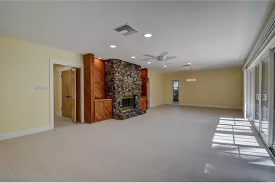 1247 Monticello Boulevard N, Saint Petersburg, FL 33703 - Photo 18