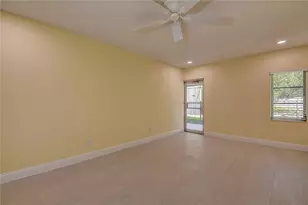 1247 Monticello Blvd N, Saint Petersburg, FL 33703 - Photo 36