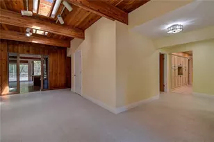 1247 Monticello Blvd N, Saint Petersburg, FL 33703 - Photo 10
