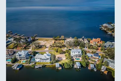624 Mayo Street, Crystal Beach, FL 34681 - Photo 6