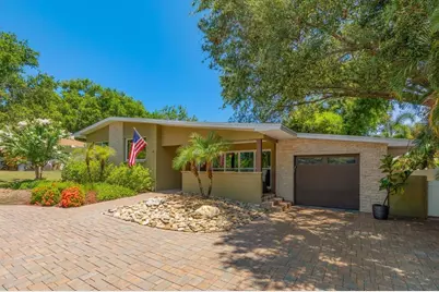 308 Barbara Circle, Belleair, FL 33756 - Photo 2