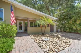308 Barbara Cir, Belleair, FL 33756 - Photo 42