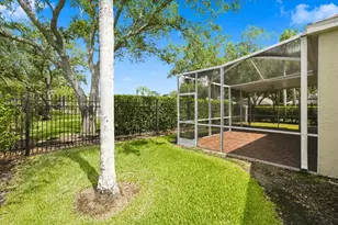 4628 Corsage Dr, Lutz, FL 33558 - Photo 4