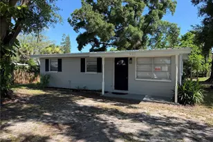 920 E 123rd Ave, Tampa, FL 33612 - Photo 2